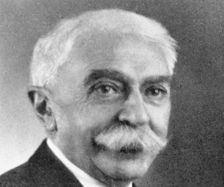 Hoy en la historia. Muere Pierre de Coubertin