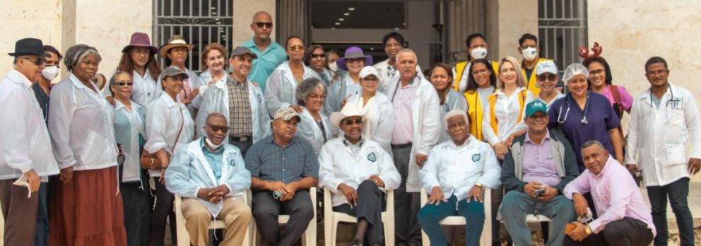 Operativo médico en Lagunas de Nisibón y asistencia a damnificados en Higüey
