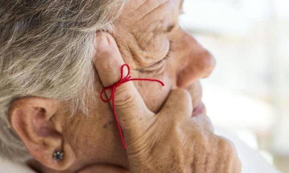Alzheimer, una enfermedad silenciosa que “desaparece” a quien la sufre