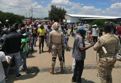 Diputado y sociólogo piden al gobierno actúe por crisis Haití