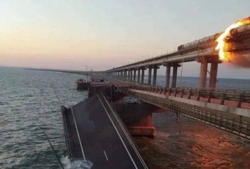 Puente que colapsó por explosión es el único que une a Rusia con Crimea