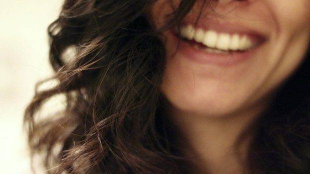 Día Mundial de la Sonrisa: Cinco beneficios de sonreír