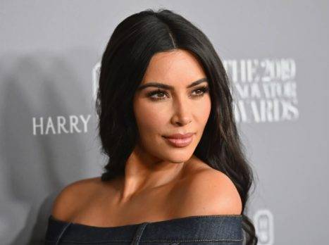 Kim Kardashian evalúa su relación con Balenciaga por perturbadora campaña con niños