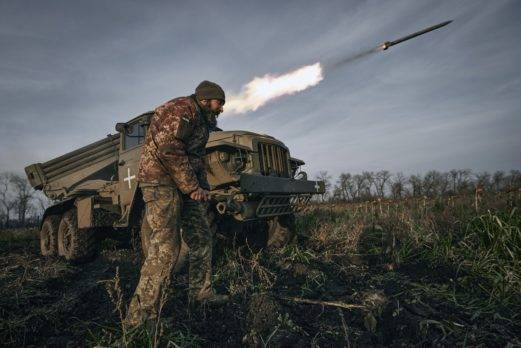 Putin pide reforzar tropas con armamento de calidad