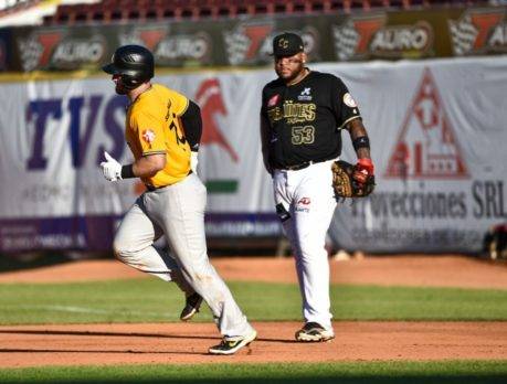 Hudson conduce con jonrón triunfo Águilas sobre Gigantes