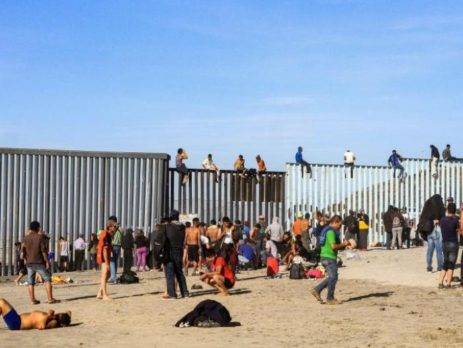 Estados Unidos prevé deportar migrantes cuando levante norma bloquea entrada irregular