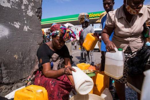 Después de dos meses, gasolineras vuelven a abrir en Haití