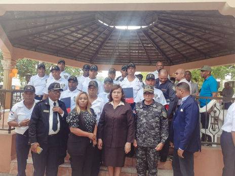 Se gradúan los primeros 20 policías municipales en Santiago Oeste buscando mejorar seguridad