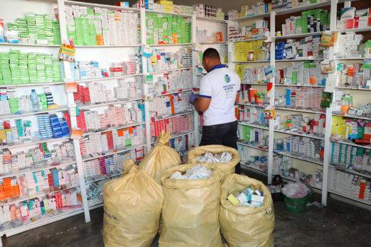 Incautan miles de medicamentos no aptos para consumo humano en Moca