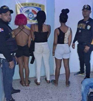 Mujeres acusadas de asaltar taxista en Villa Mella ya fueron apresadas