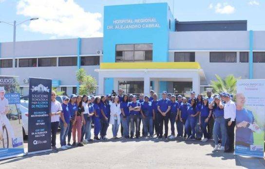 Fundouro dona artículos en el municipio de Vallejuelo, San Juan