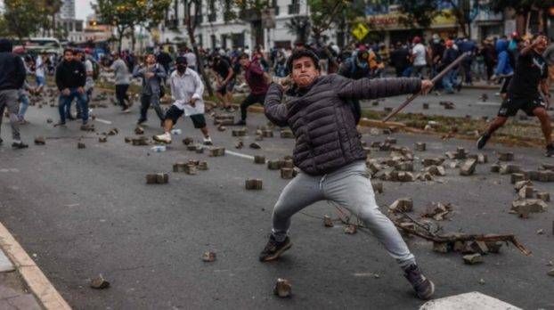 Perú suma 27 muertos por ola de protestas
