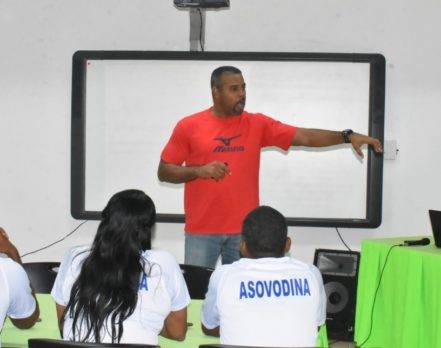 Capacitan a técnicos de voleibol del Distrito Nacional