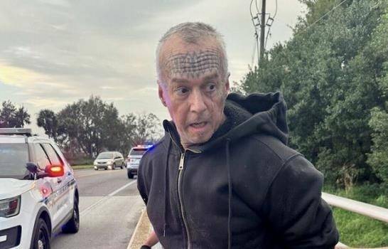 Detienen hombre con tatuajes en la cara por «brutal» violación en Florida