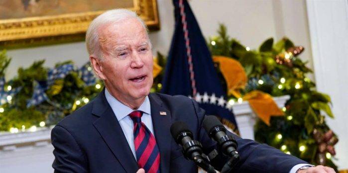 Biden llama a prohibir las armas de asalto en aniversario de masacre en EEUU