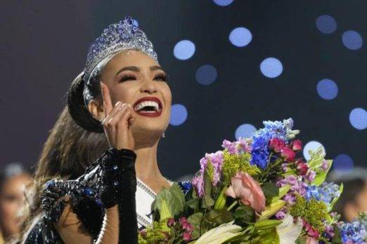 R’Bonney Gabriel renuncia a la corona de Miss USA
