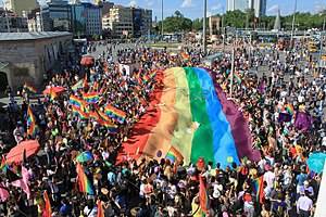Marcha LGBTQ en la India reúne a más de 2.000 personas