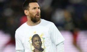 Messi libera al caganer del corsé navideño con la Copa del Mundo
