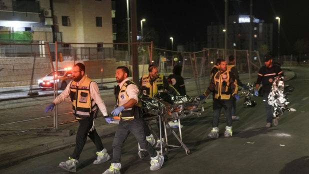 Un palestino mata 7 personas en atentado en Jerusalén