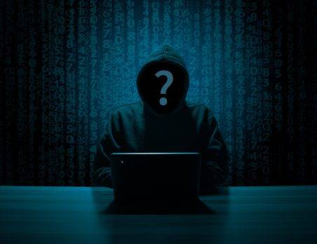 La ciberseguridad es “jugar al gato y al ratón”, dicen expertos en alerta por amenazas