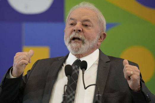 Lula promete volver a llevar hijos de pobres a la universidad