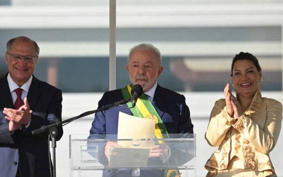 Los tres poderes de Brasil llaman a “defender la democracia” en paz