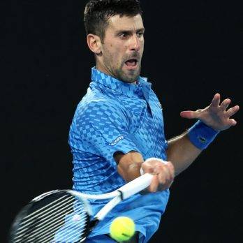 Djokovic se impone a Tsitsipas en la final de Australia