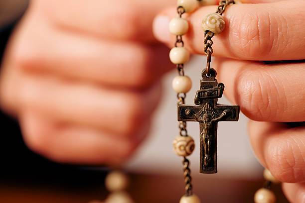 El Rosario refleja el  fervor de los creyentes católicos