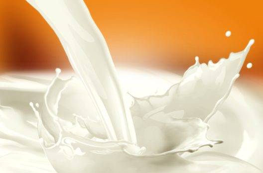Alza precio de leche en Europa favorece producción local