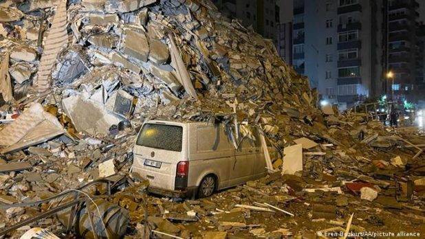 Tras terremoto Damasco pide ayuda a la ONU, Cruz Roja y ONG internacionales