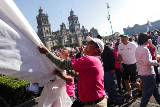 Marchan contra reforma electoral México