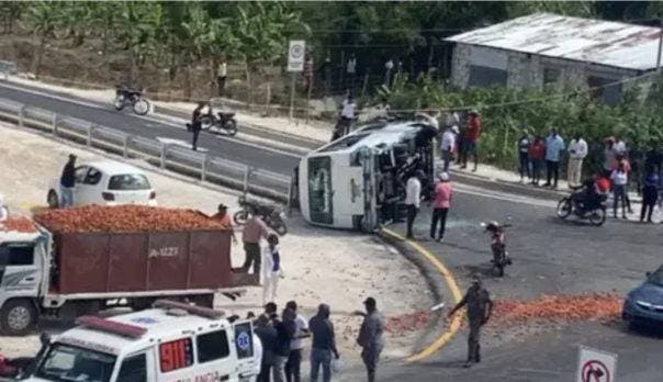 Tras inauguración, Circunvalación de Azua registra su primer accidente de tránsito