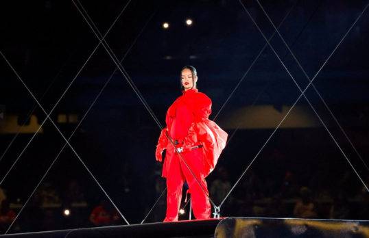 Tras el Super Bowl, Rihanna aumenta sus reproducciones en un 640 % en Spotify
