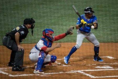 Serie del Caribe: Venezuela muestra el poder anfitrión y vence a Panamá