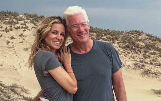 Richard Gere se siente mejor tras hospitalización en México, dice su esposa  