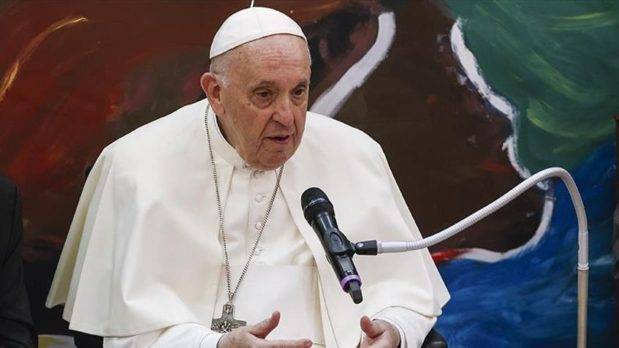 Papa Francisco critica  fieles  se creen superiores a los demás