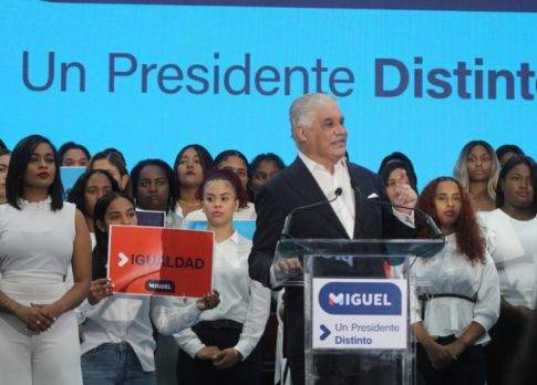 Miguel Vargas buscará  Presidencia  para 2024, critica insensibilidad