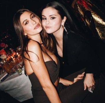 Selena Gómez defiende a la esposa de su expareja Hailey Bieber