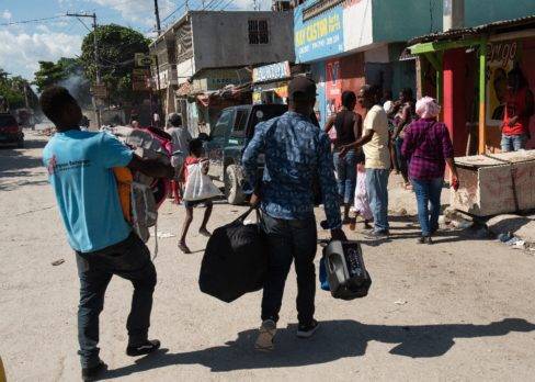 Ola de violencia obligó a miles a huir de Haití