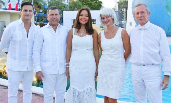 La fiesta de blanco en Santo Domingo