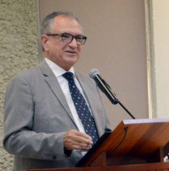 Víctor Grimaldi pone a circular libro sobre Trujillo y Santa Sede