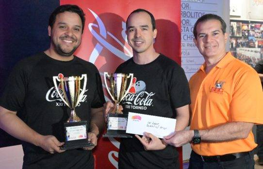 Los hermanos González ganan torneo de boliche