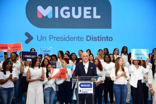 Miguel Vargas formaliza aspiración presidencial por el PRD