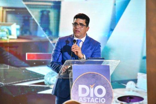 Dío Astacio presentó oficialmente su candidatura para la Alcaldía de SDE