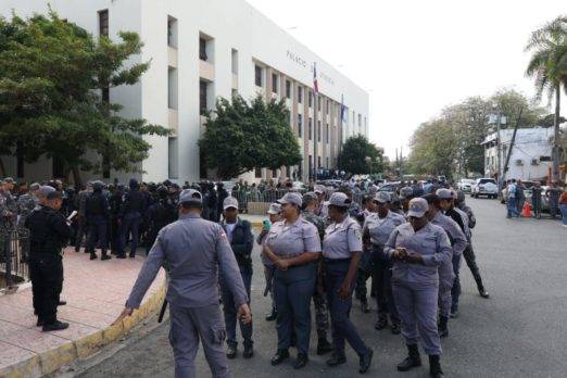 Caso Calamar | Policías resguardan la seguridad en el Palacio de Justicia