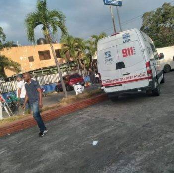 Un muerto y varios heridos tras vehículo impactar en centro de rehabilitación de Herrera