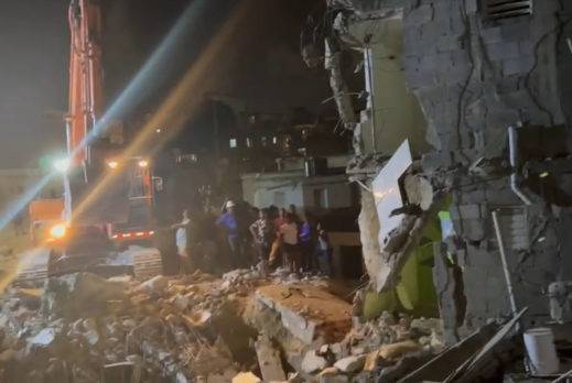 Residentes de barrio Enriquillo protestan por derrumbe de casas sin previo aviso