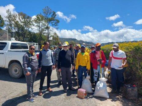 Foto 4. Medio Ambiente ha dado todos los insumos necesarios y alimentos a los bomberos forestales y personal que ayuda a mitigar los incendios.