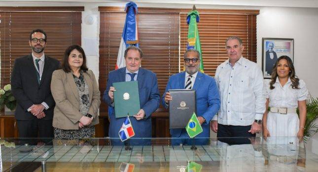 RD y Brasil firman protocolo que moderniza acuerdo de transporte aéreo