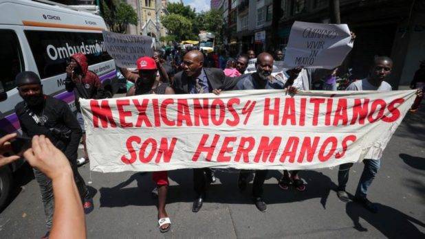 Grupo haitianos protesta México